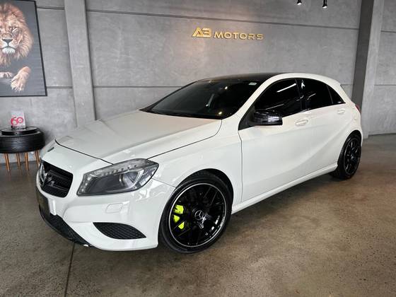 MERCEDES-BENZ CLASSE A 1.6 200 TURBO URBAN GASOLINA 4P AUTOMATIZADO